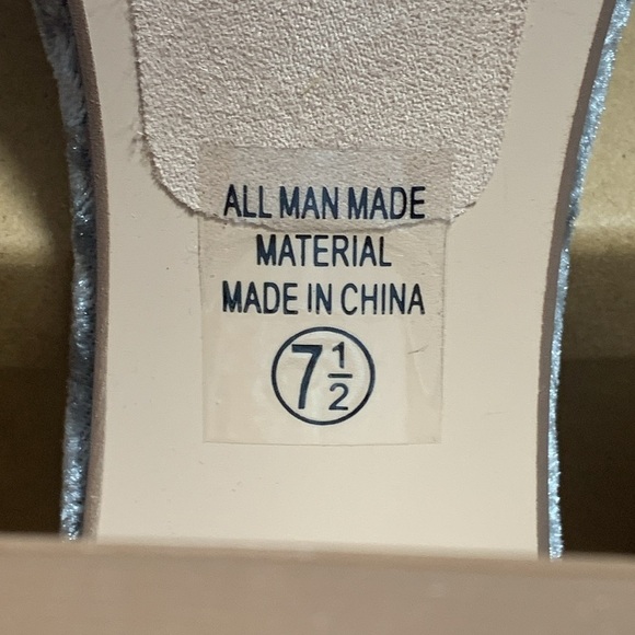 Delicious NWOT Gray Velvet Block Mirrored Chunky Ankle Strap Peep Toe Heels 7.5 - Picture 12 of 16